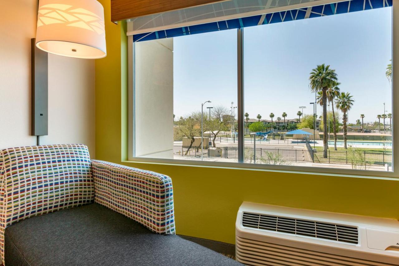 Holiday Inn Express & Suites - Phoenix Dwtn - State Capitol By Ihg Buitenkant foto