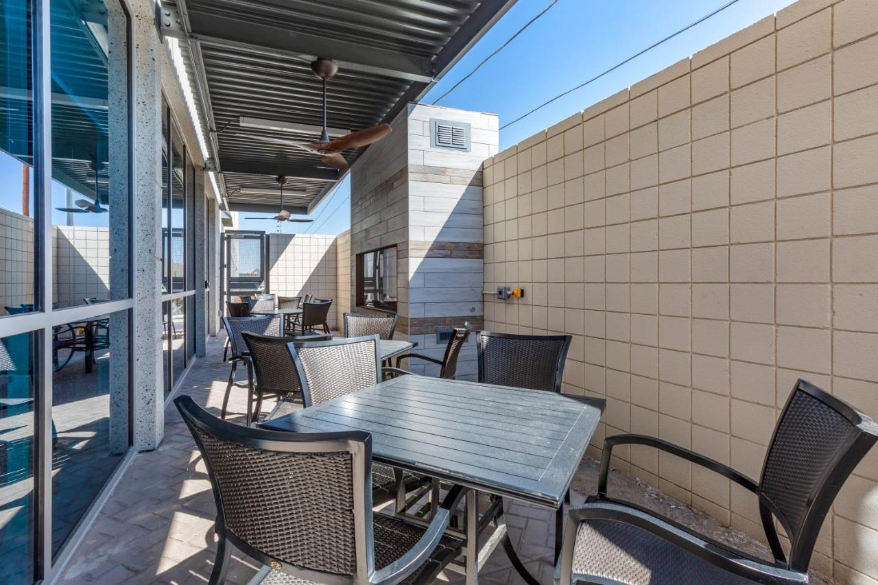 Holiday Inn Express & Suites - Phoenix Dwtn - State Capitol By Ihg Buitenkant foto
