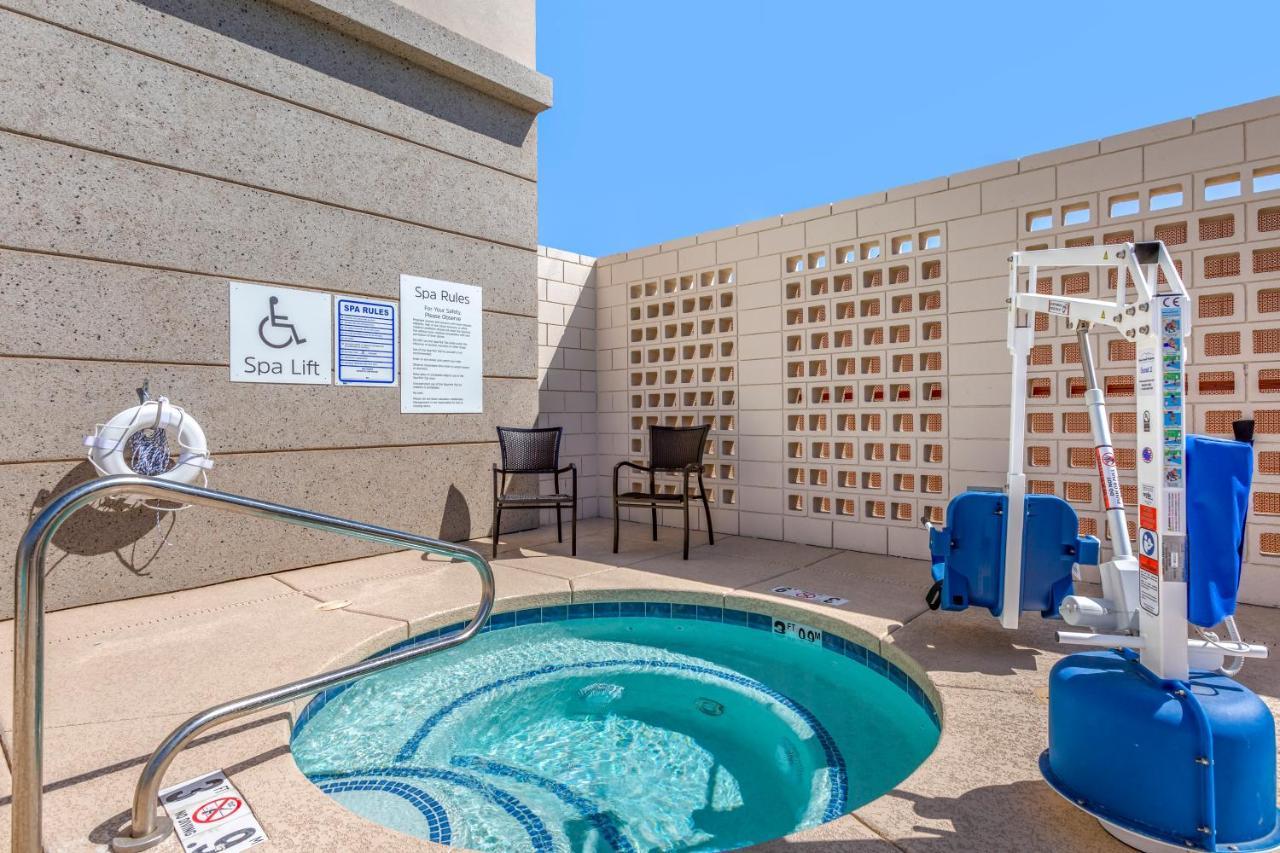 Holiday Inn Express & Suites - Phoenix Dwtn - State Capitol By Ihg Buitenkant foto